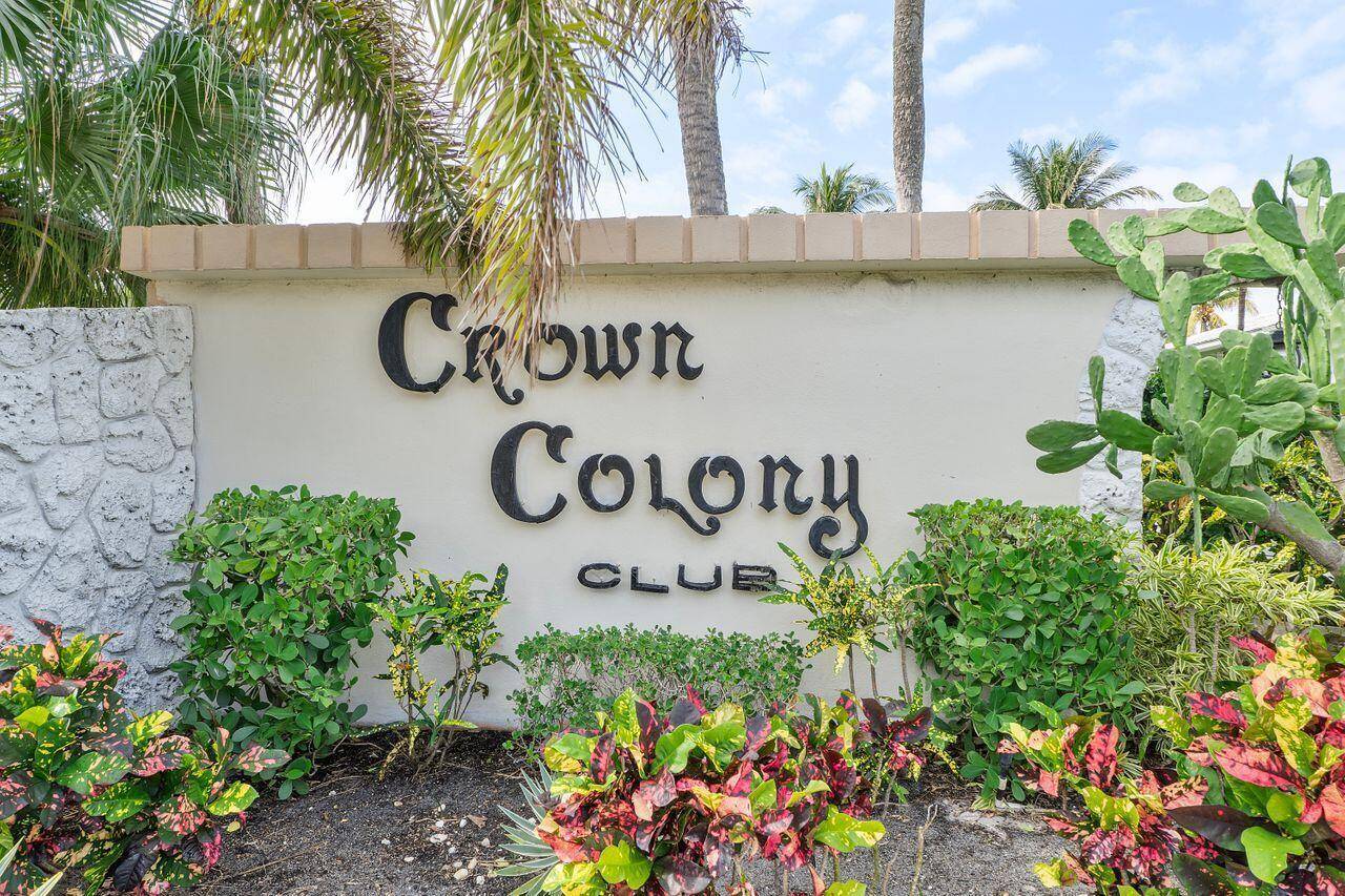 TOP NOTCH ! Look no further, a completely renovated and updated perfect intracoastal 1 bedroom and 1.
