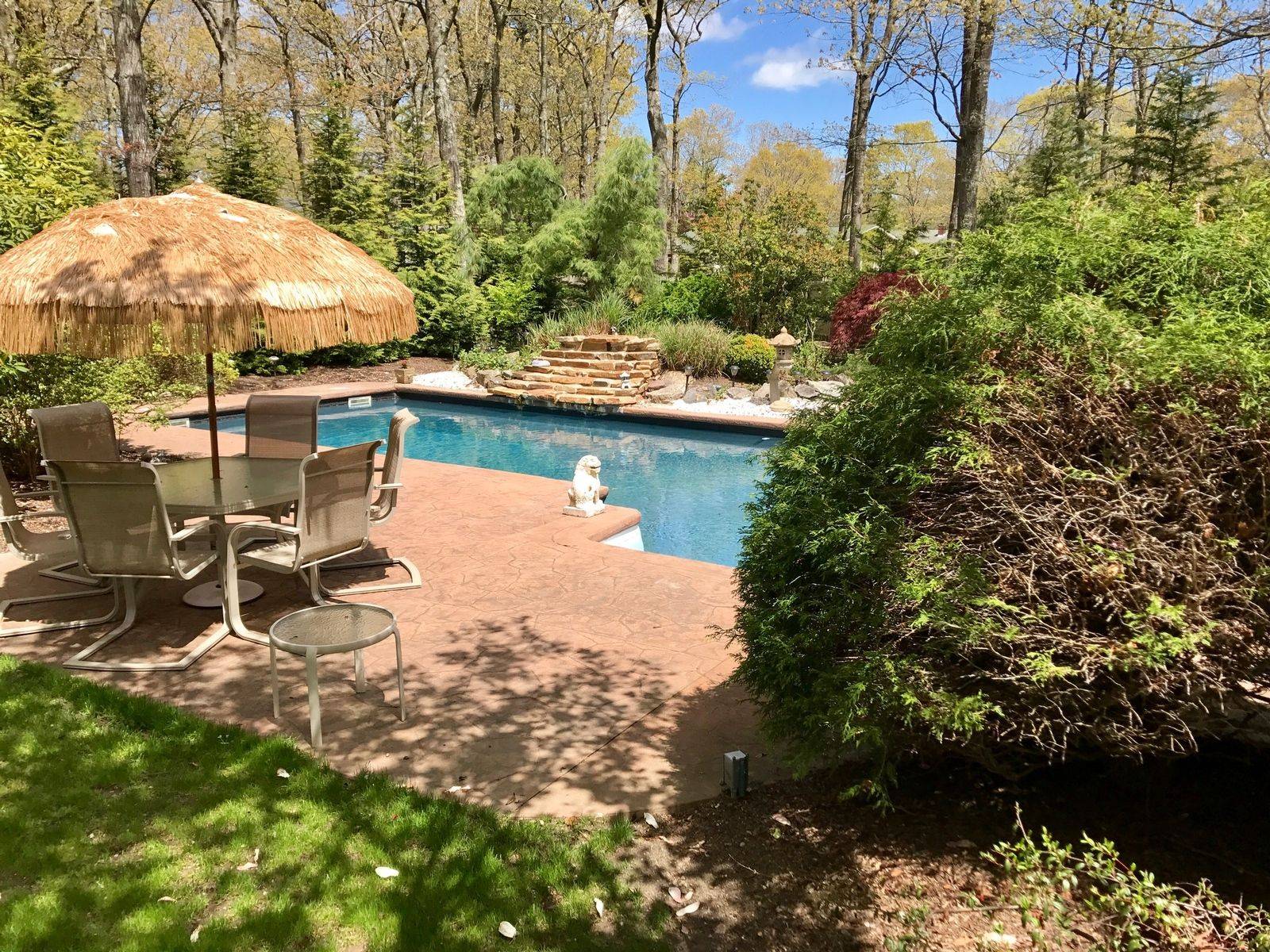 Hamptons Life Style in East Quogue!