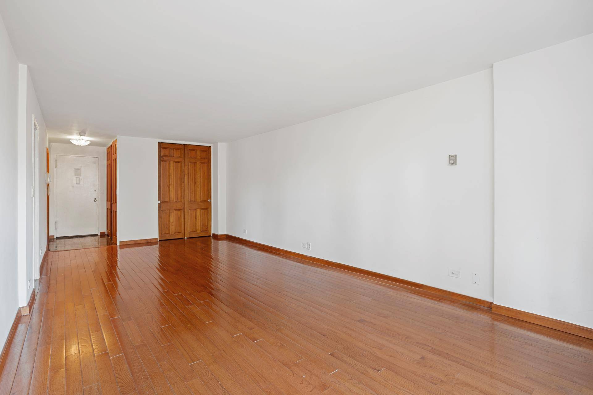 Renovated, Fantastic Light and Exposure facing Broadway One Bedroom for Rent !