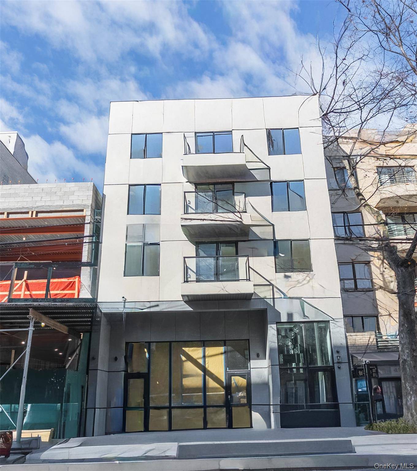 Brand new luxury residence at Cove41, a boutique new construction building in the heart of Flushing.