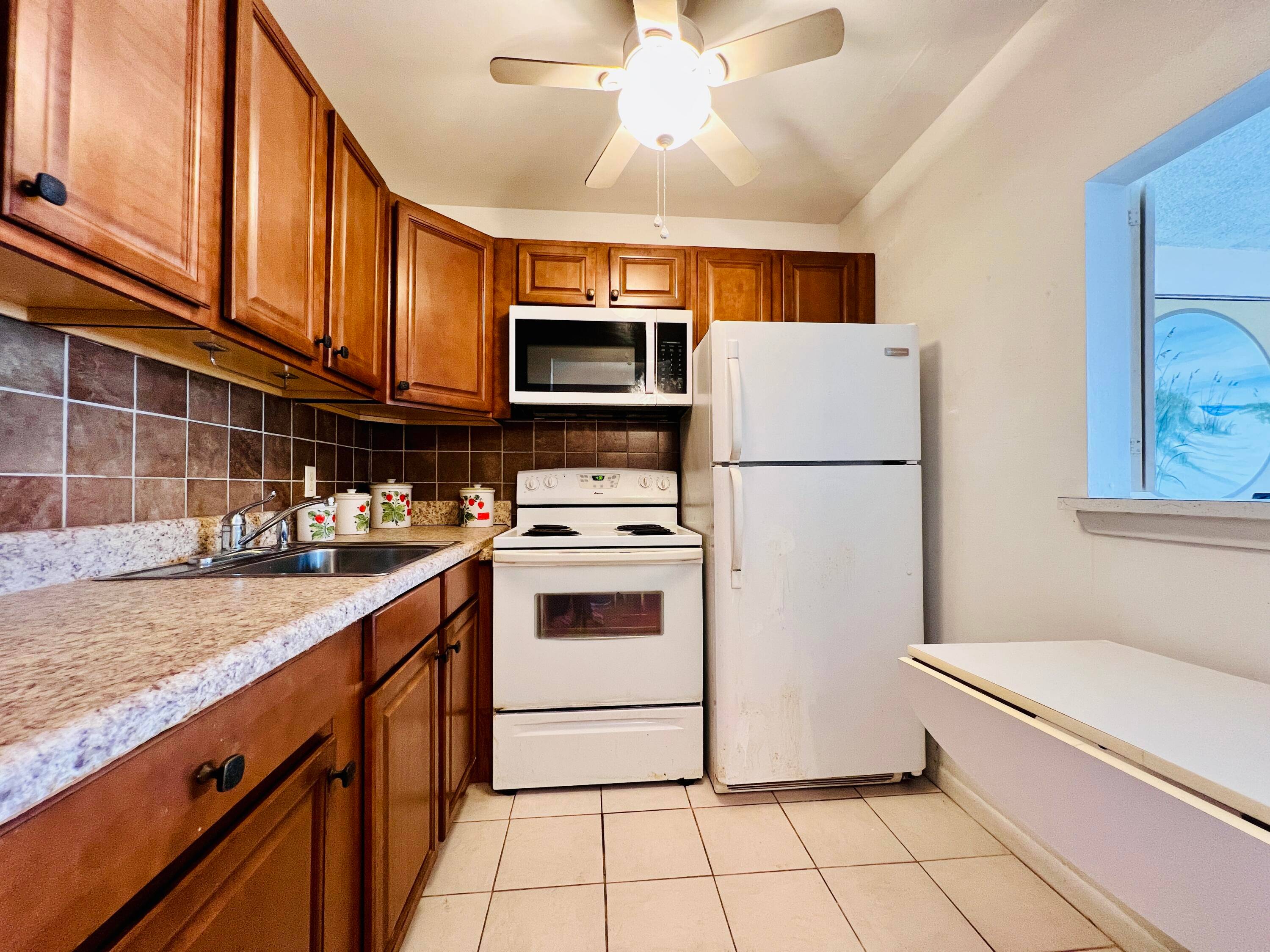 WELL PRICED ADORABLE IN 55 CENTURY VILLAGE !