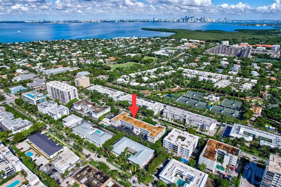 Light and modern, this fully remodeled 2 bedroom, 2 bath residence is located in a boutique Key Biscayne building.