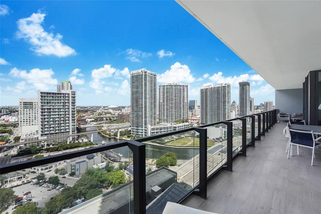 Experience luxury living at Brickell City Centre in this meticulously kept 3 bedroom plus den residence.