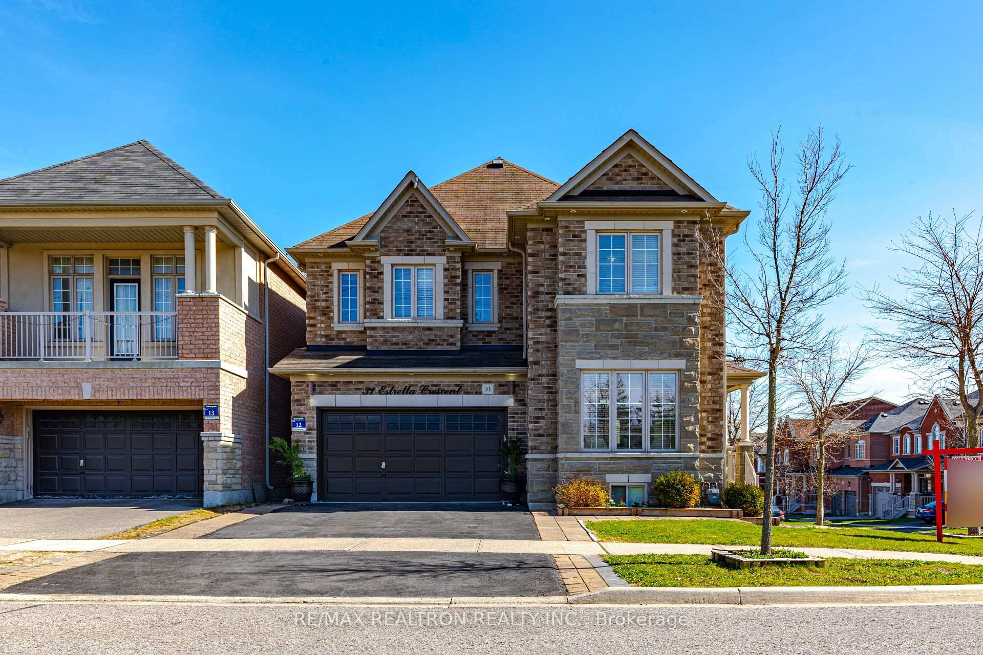 Immaculate Premium Corner Lot Detached Home with Walkout Basement In The High Demand Jefferson Neighbourhood !
