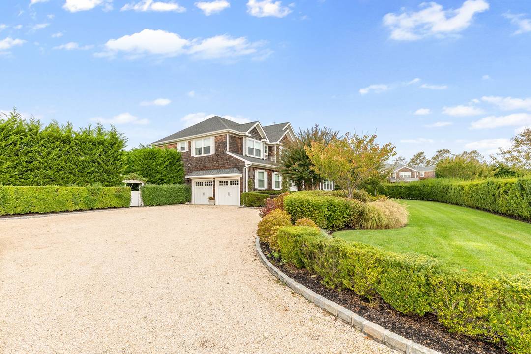 Elegant Gated Estate Just Minutes from Southampton Village