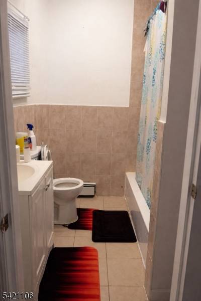 Welcome to 185 Seymour a two family home in the Upper Clinton Hill neighborhood of Newark.