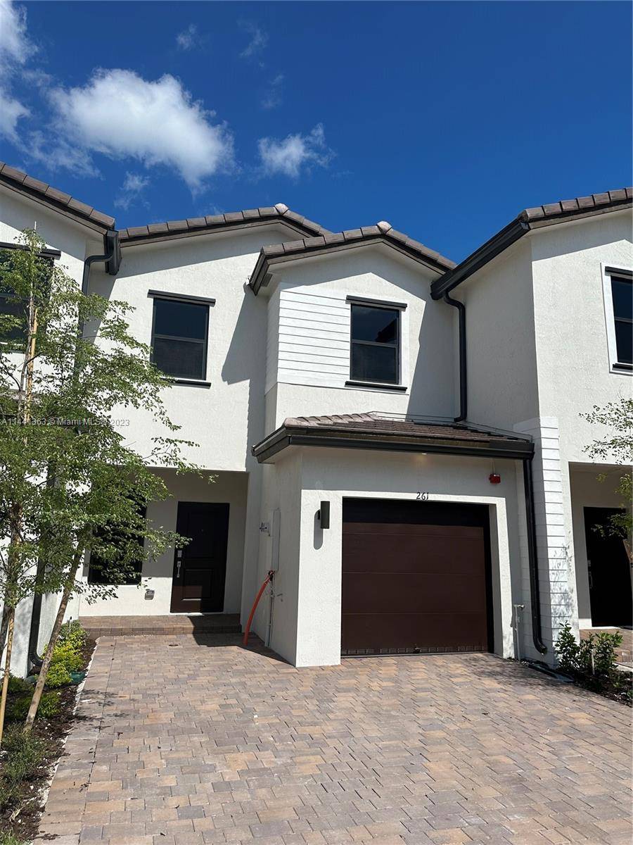BE THE FIRST TO LIVE IN THIS NEW 2023 BUILT SMART HOME.