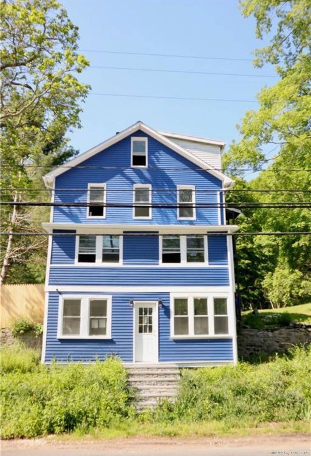 Fully renovated 3 unit multifamily in Oxford.