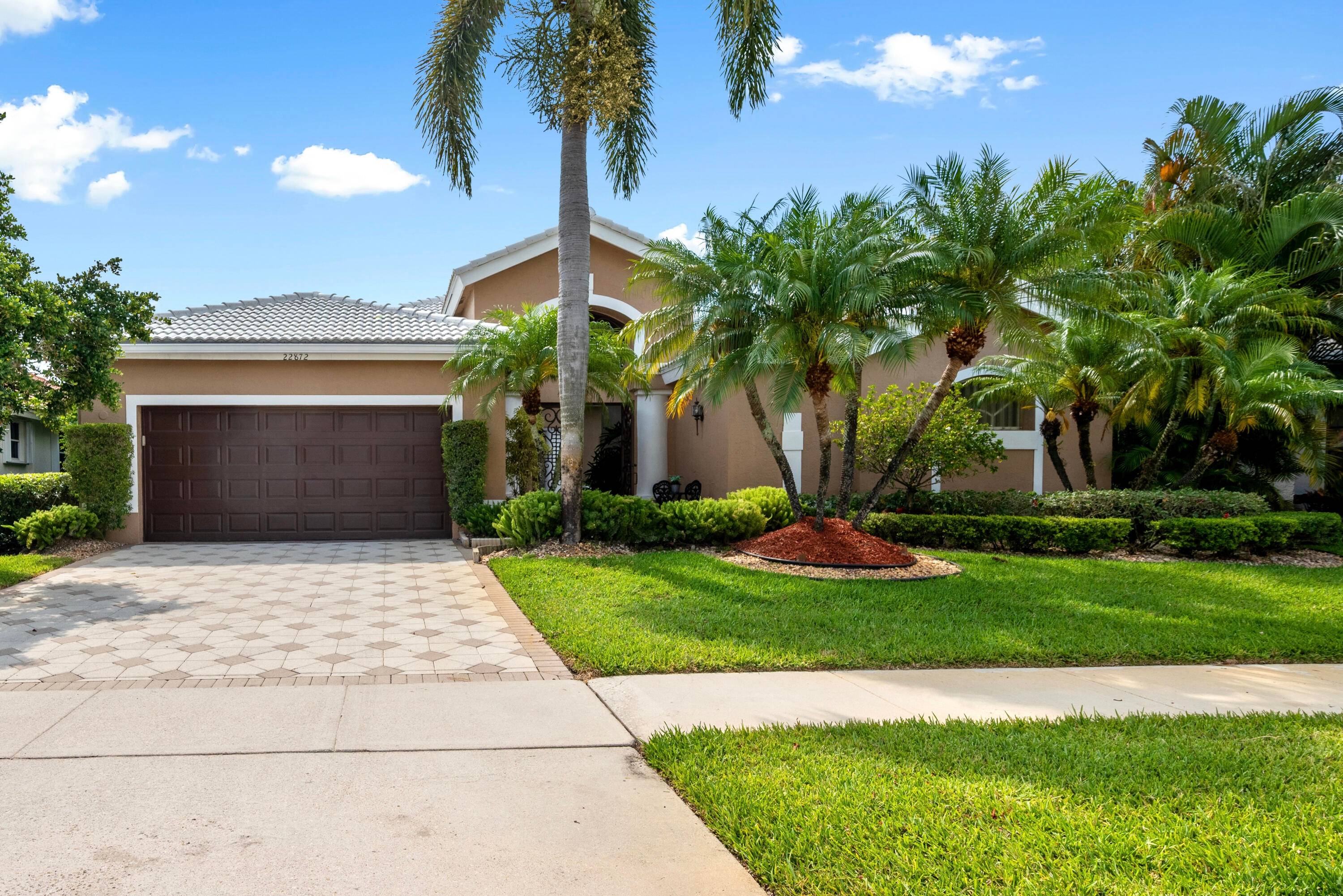Welcome home to your 3 bedroom, 3 bathroom courtyard pool home located in the fabulous community of La Corniche at Boca Pointe.