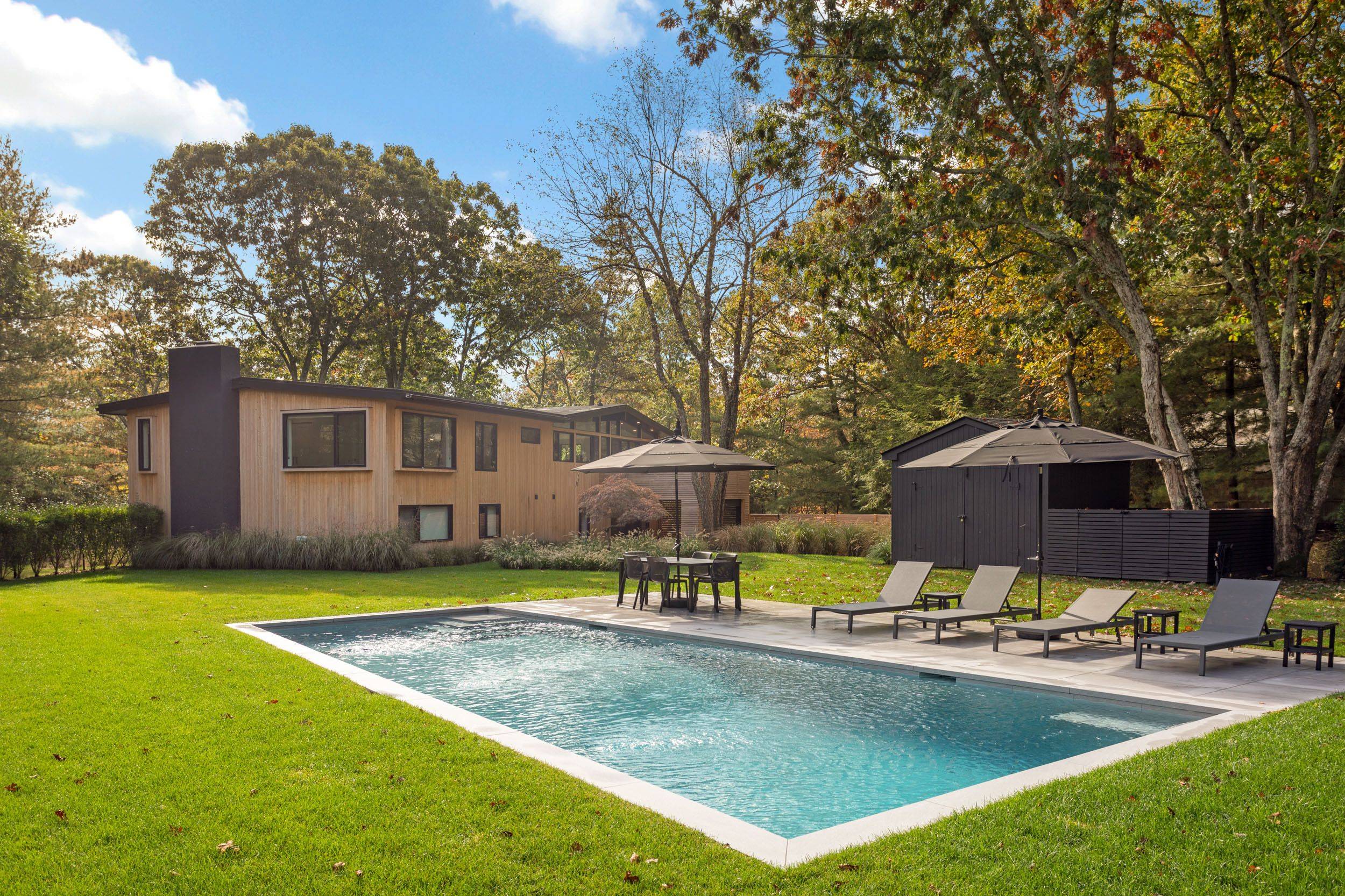 Beutiful Modern Home in East Hampton!