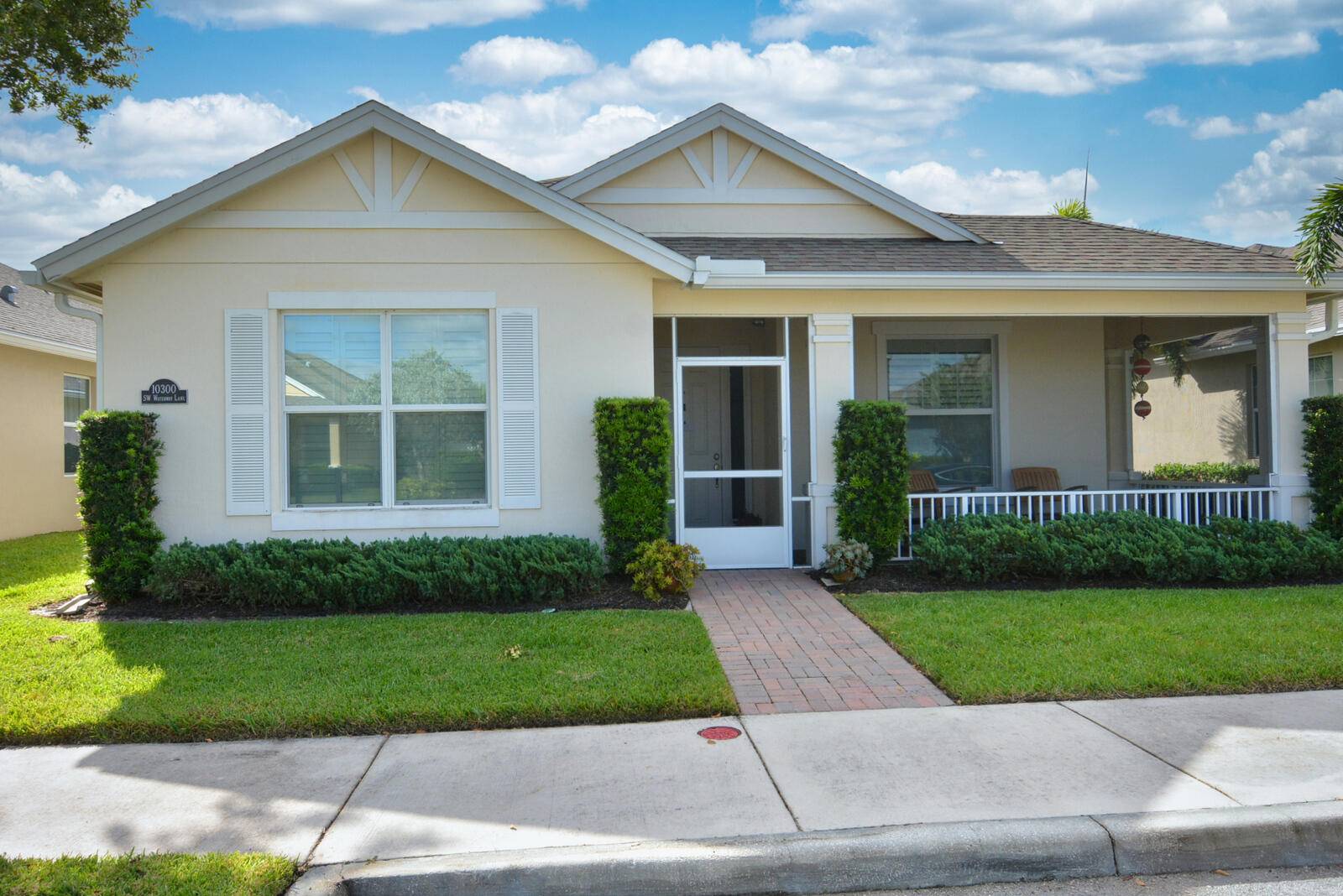 Discover refined living in the prestigious Bedford Park at Tradition.