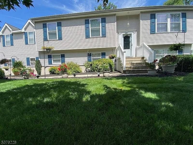 Welcome to 185 Fresh Ponds Road.
