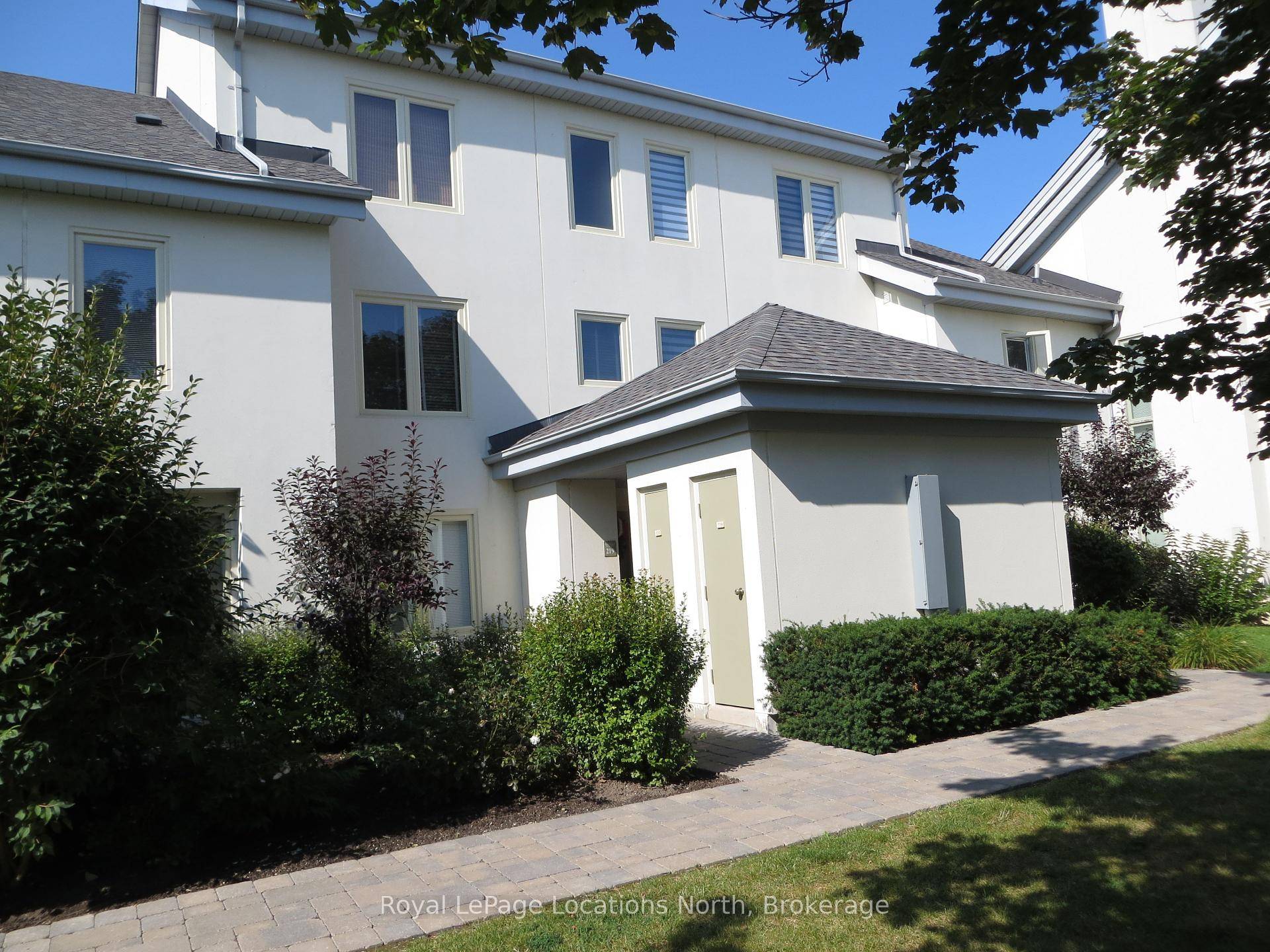 FALL seasonal rental from Sept 15 Nov 30th, 2 month minimum rental period, not avail as a permanent residence.