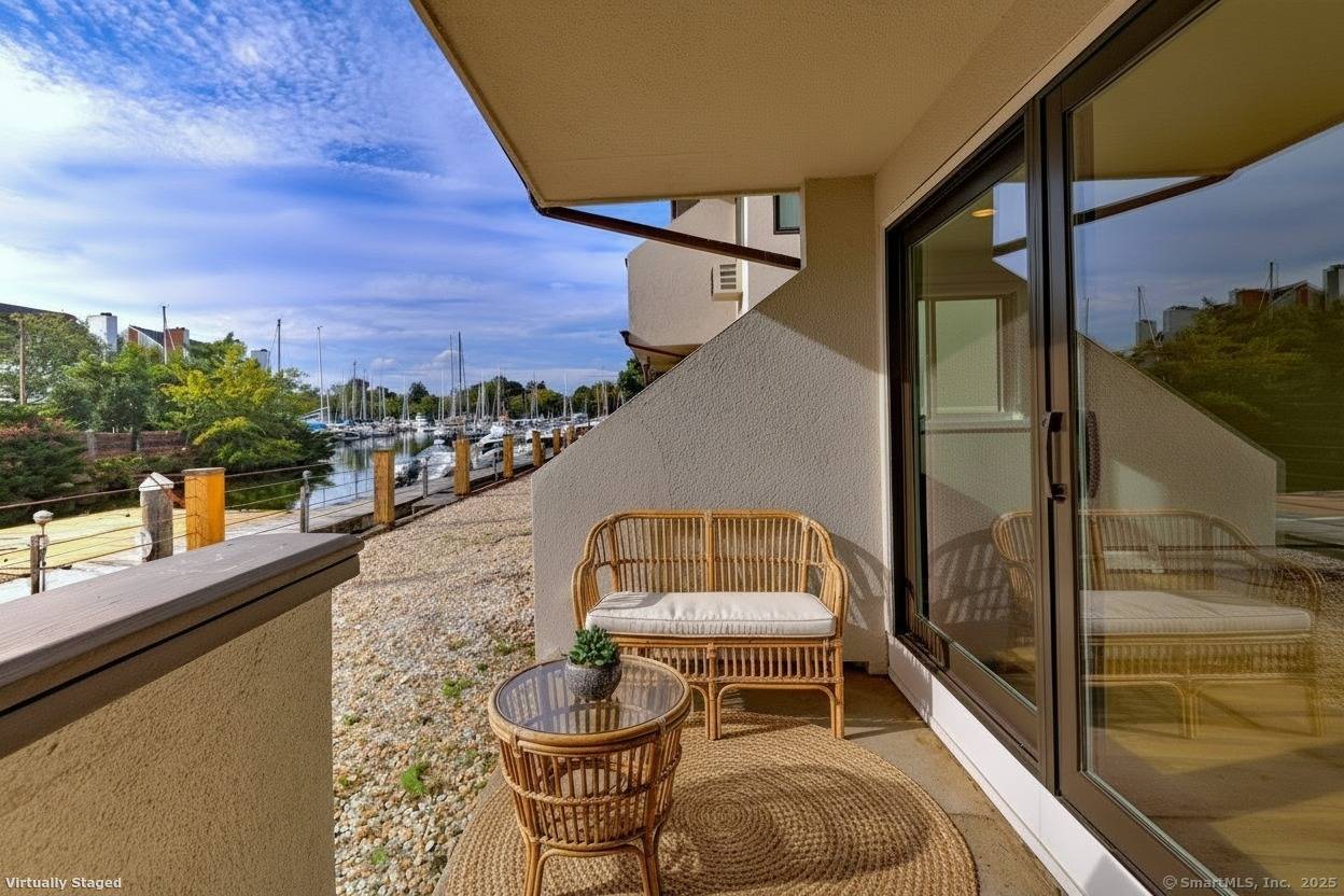 Welcome to Schooner Cove, a beautifully landscaped waterfront community with a private marina in the Shippan area of Stamford.