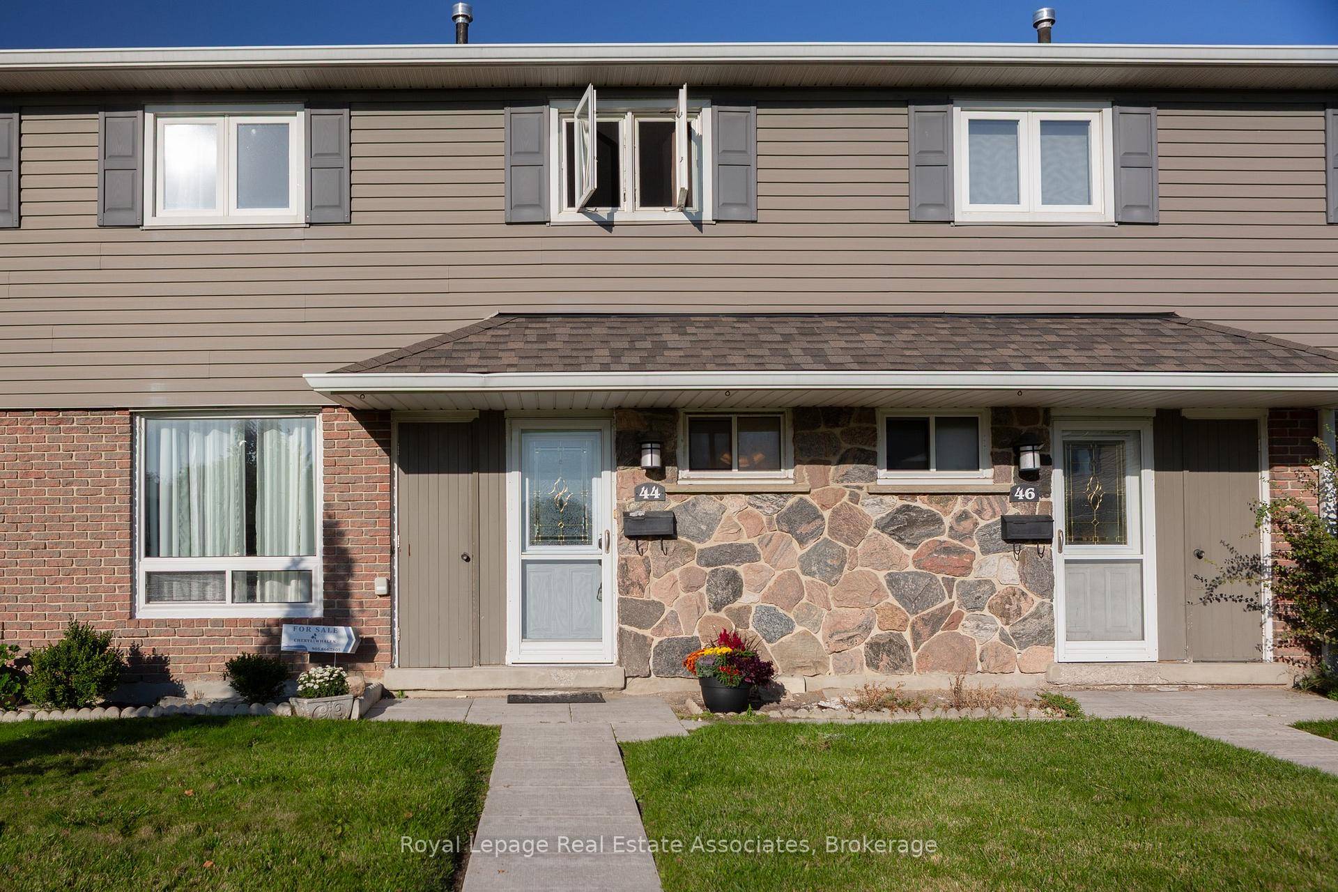 Brampton's most desirable neighbourhood, Peel Village !