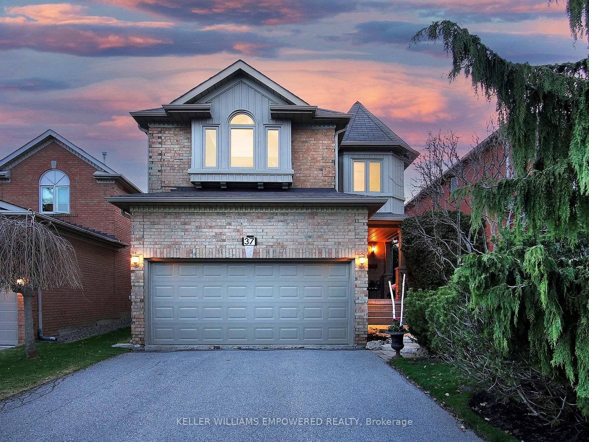 Located just steps from Yonge Street, this stunning Acorn built family home sits in one of Ontario's top rated school districts.
