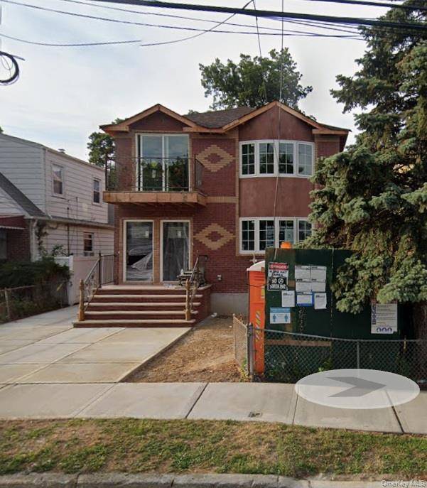 Beautiful and well maintained home in prime Bellerose, located close to schools, shopping, and transportation.