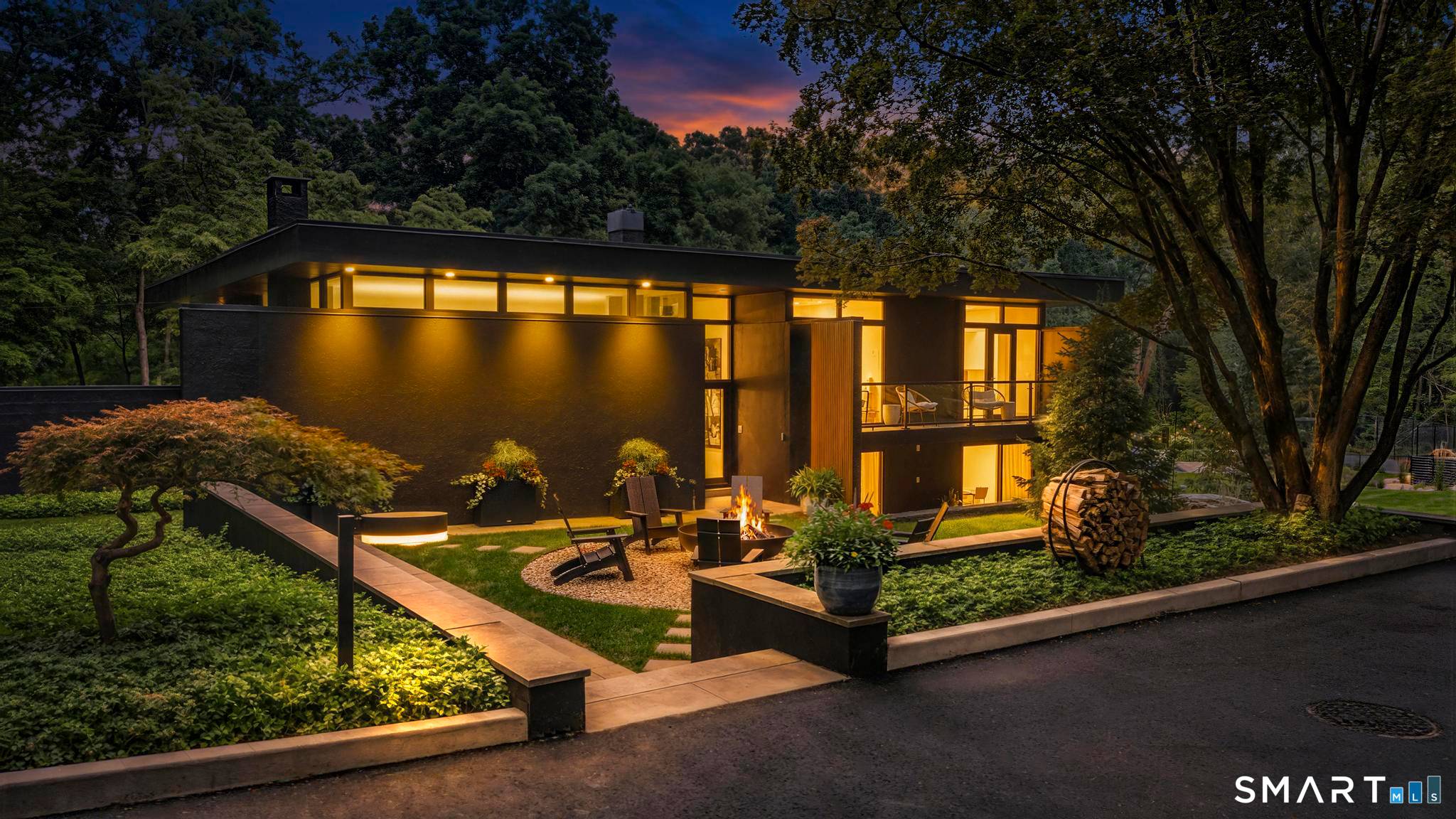 Offered Fully Furnished. Set within nearly three private acres of mature woodland, Winnick Retreat is a reimagined mid century modern residence where architecture, landscape and everyday life exist in quiet ...