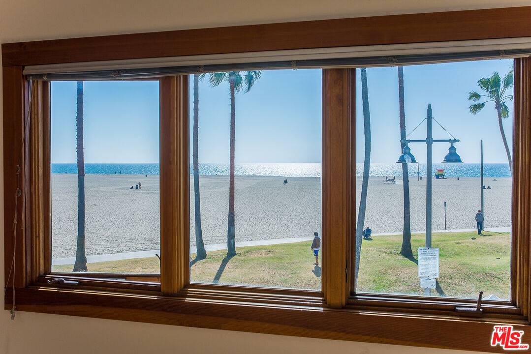 8 Brooks Ave 1BR Marina Del Rey La
