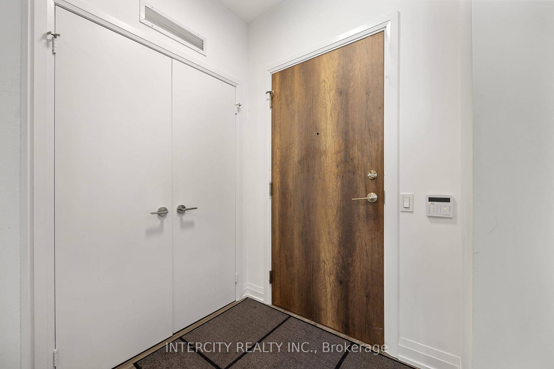 Welcome to 251 Manitoba St !