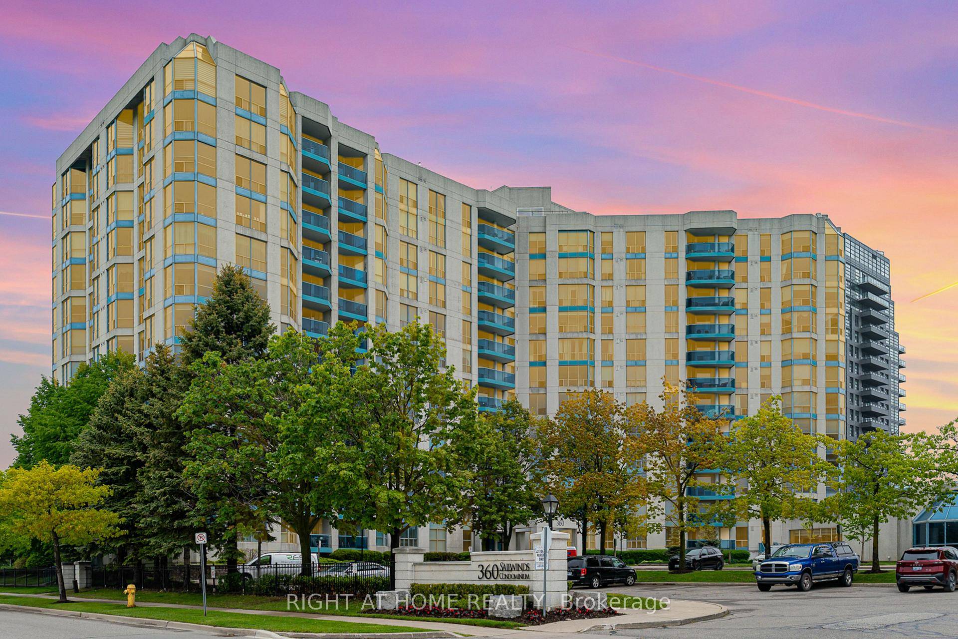 Live the Waterfront Dream at 360 Watson St 911 A Rare Opportunity You Don't Want to Miss !