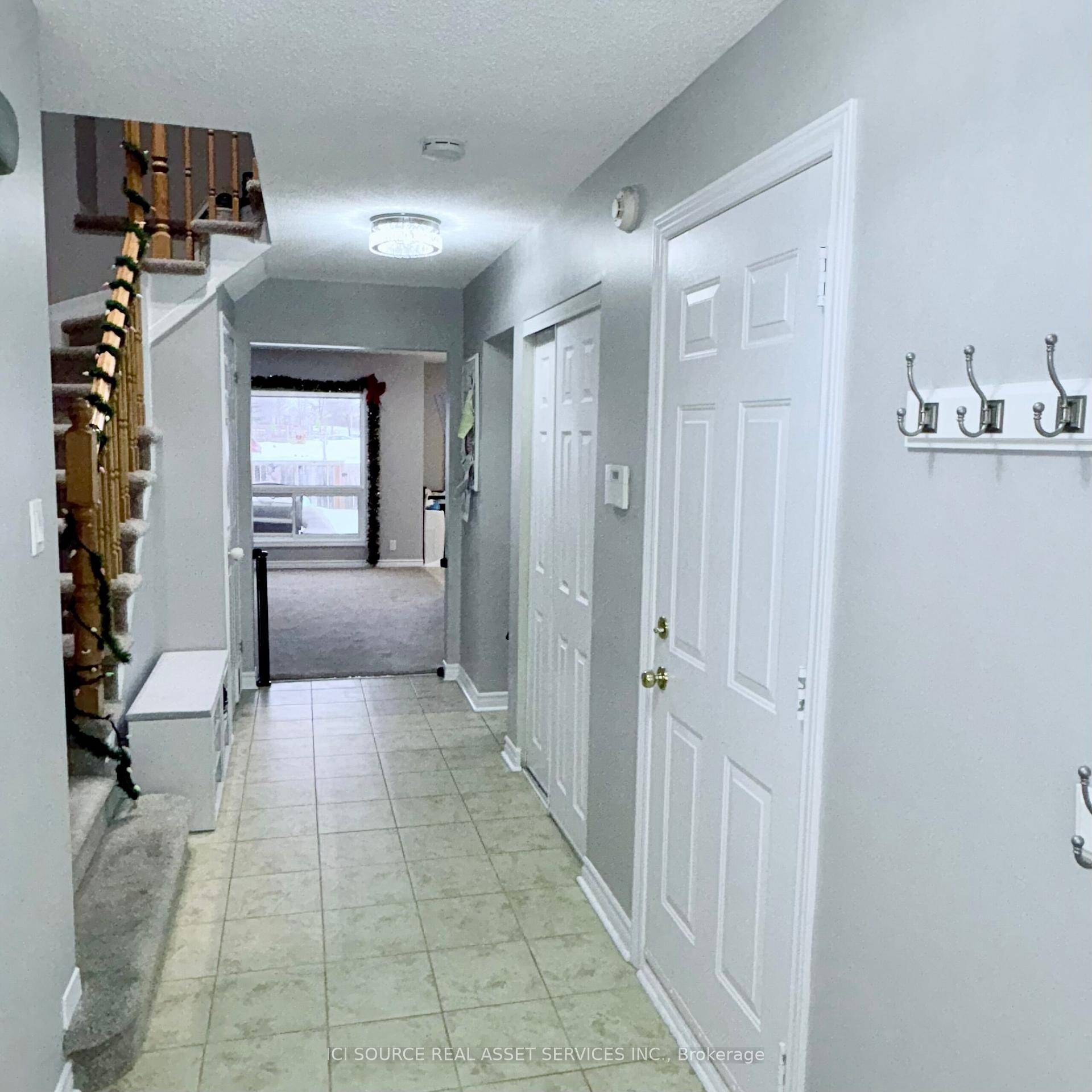 Welcome to 93 Cedarock Drive, This attractive 3 bedroom 4 bathroom, 2 storey residence is positioned in the heart of Bridlewood.