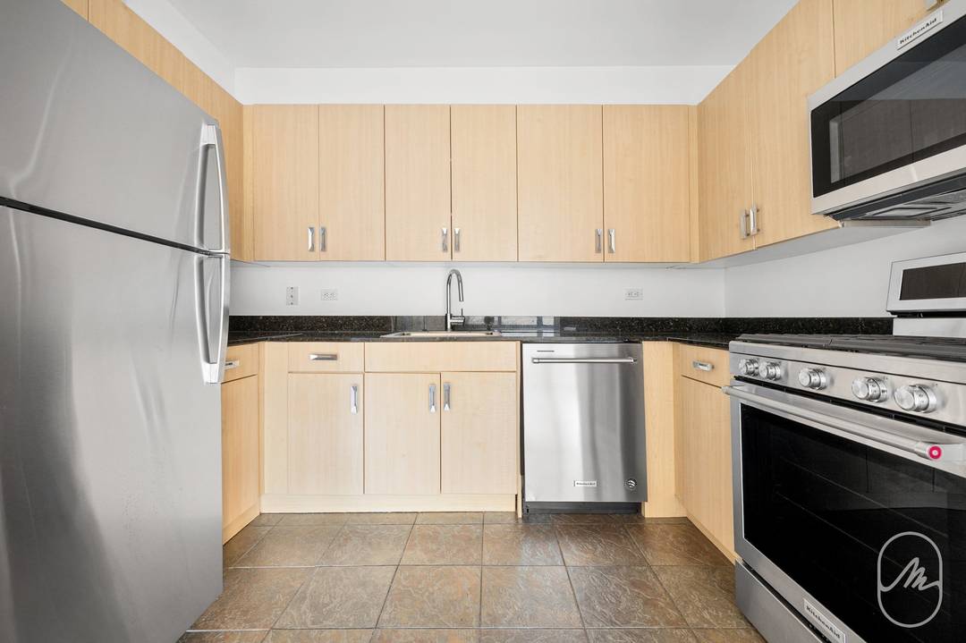 Nestled on 10th Avenue just south of 42nd Street, Hudson Landing stands as a beacon of luxury in the heart of Hells Kitchen's vibrant nightlife and dining scene.