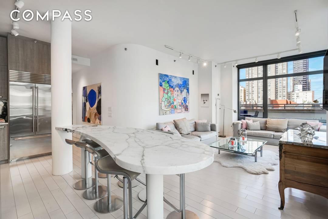 Luxury Indoor Outdoor Living at The Cielo Condominium Welcome to Residence 6B at The Cielo, a stunning 2 bedroom, 2.