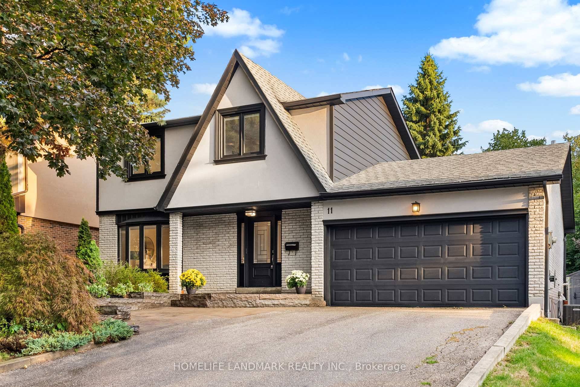 Gorgeous Renovated amp ; Move In Ready 2 Storey Home in Prime Thornhill !