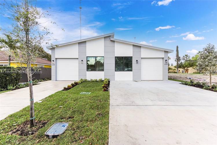 New 2026 construction duplex in a great area in Miramar.