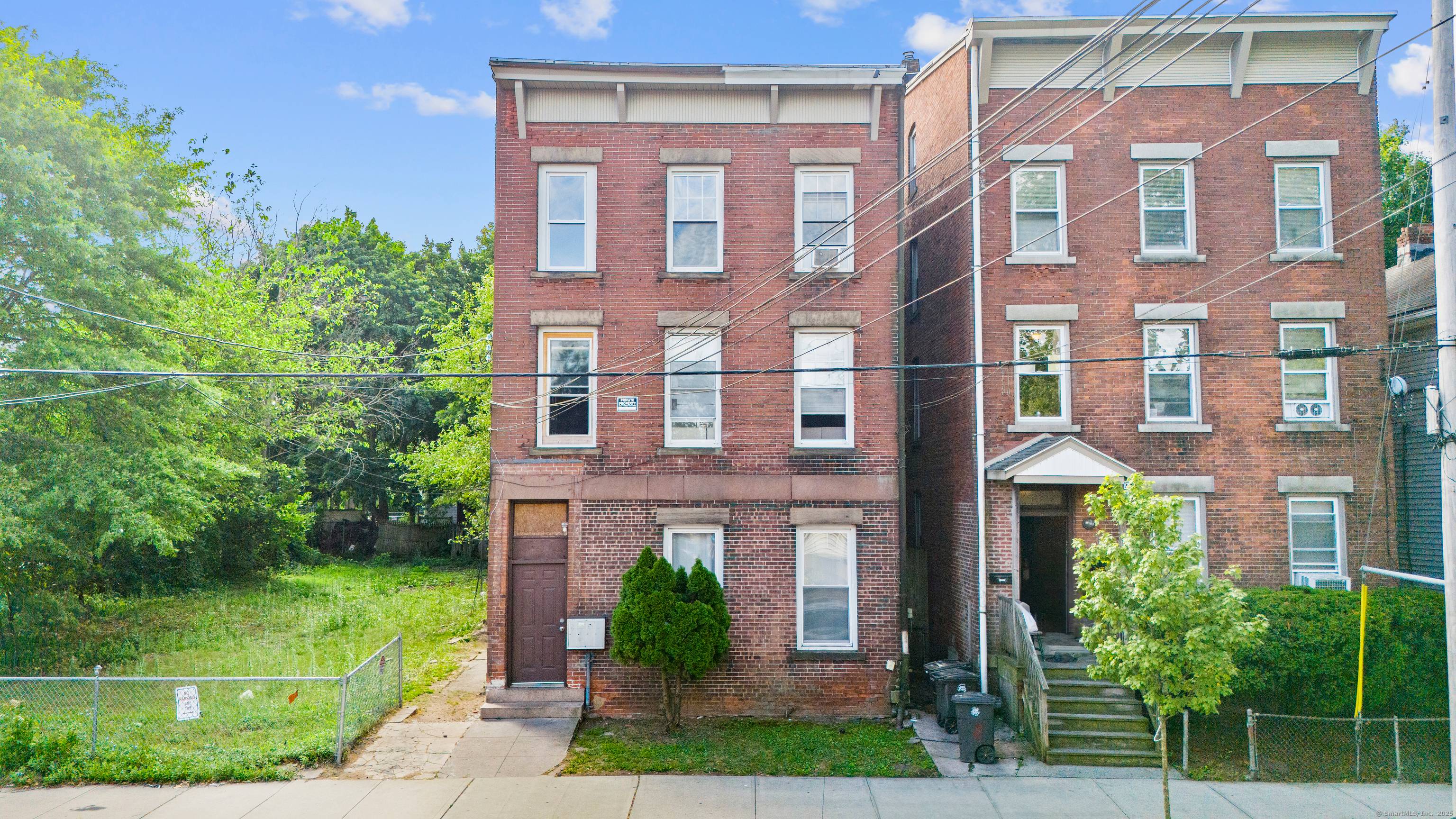 Excellent opportunity to own this 3 unit multifamily property in the heart of New Haven's Hill neighborhood.