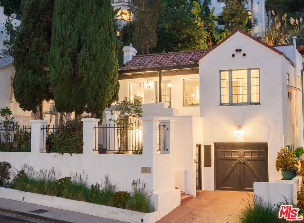6911 Camrose Dr 3BR Hollywood Hills East La