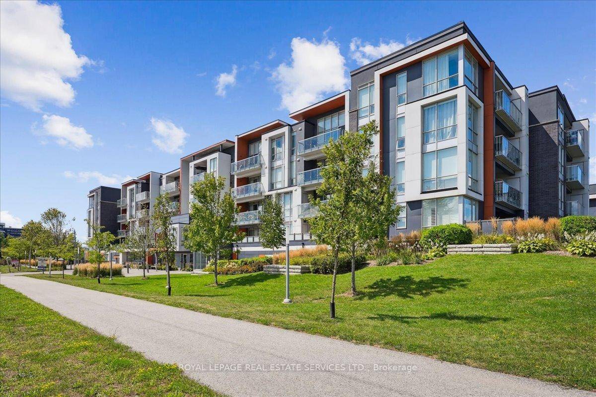Stunning 2 bedroom DEN condo offering 1, 082 sq.