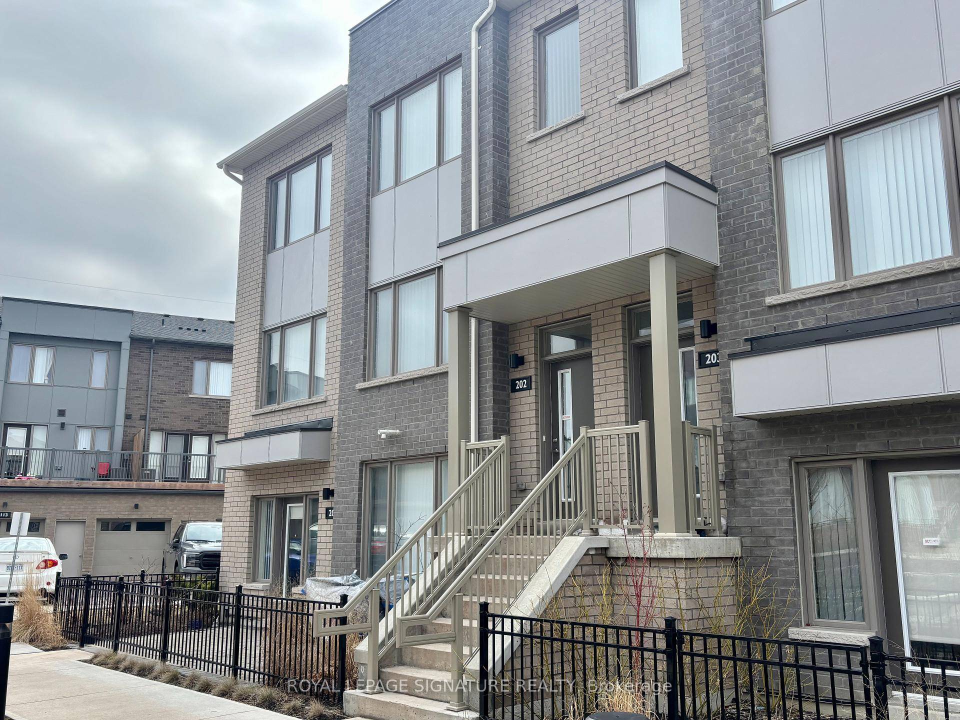 Daniels Corp's 'First Home Pickering' 3Br 3Wr 1515 Sq Ft New Townhome In Central Pickering.