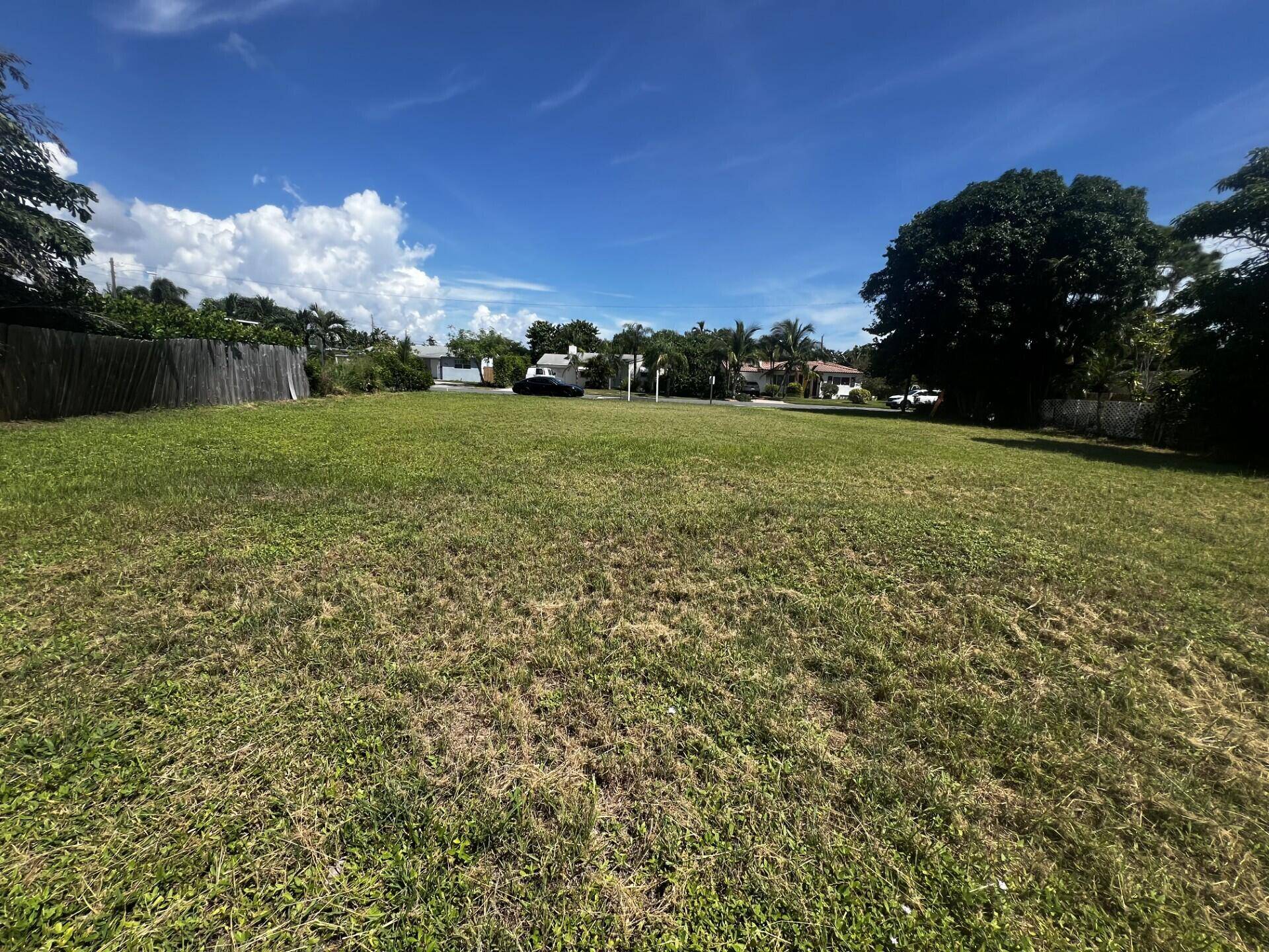 366 Alhambra Place Land Palm Beach