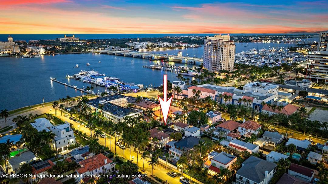 In the heart of Providencia Park lies a hidden gem, just one property off of Flagler Drive and the shimmering Intracoastal Waterway.