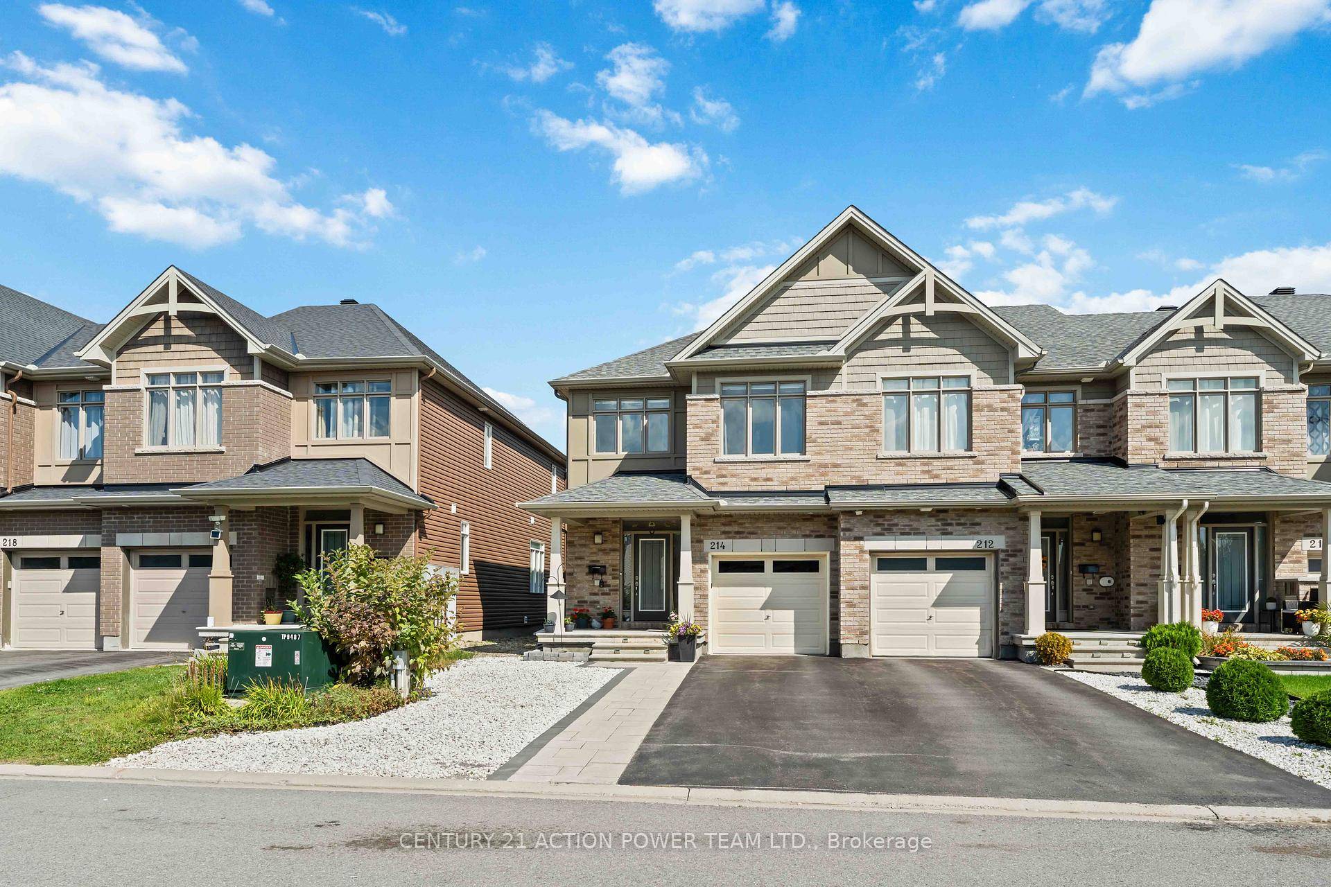 Welcome to this impressive 2, 325 sq.