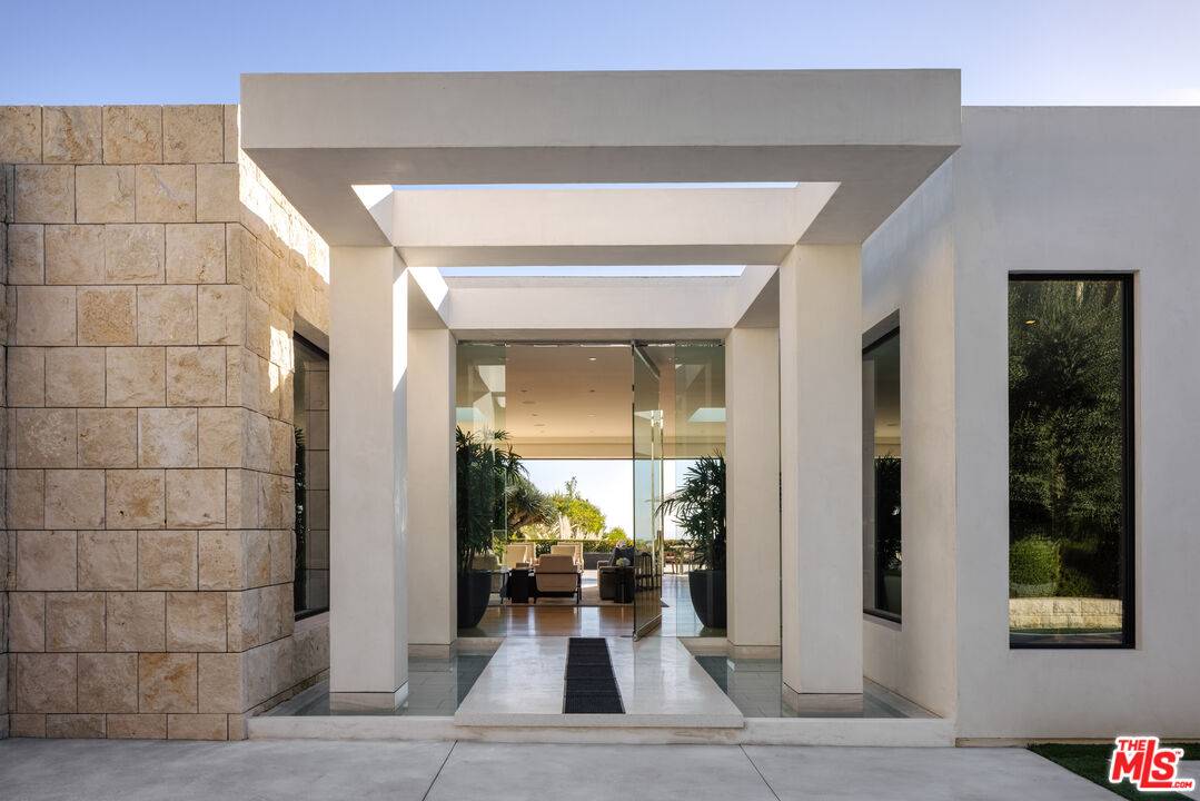 1510   Loma Vista Dr Beverly Hills LA