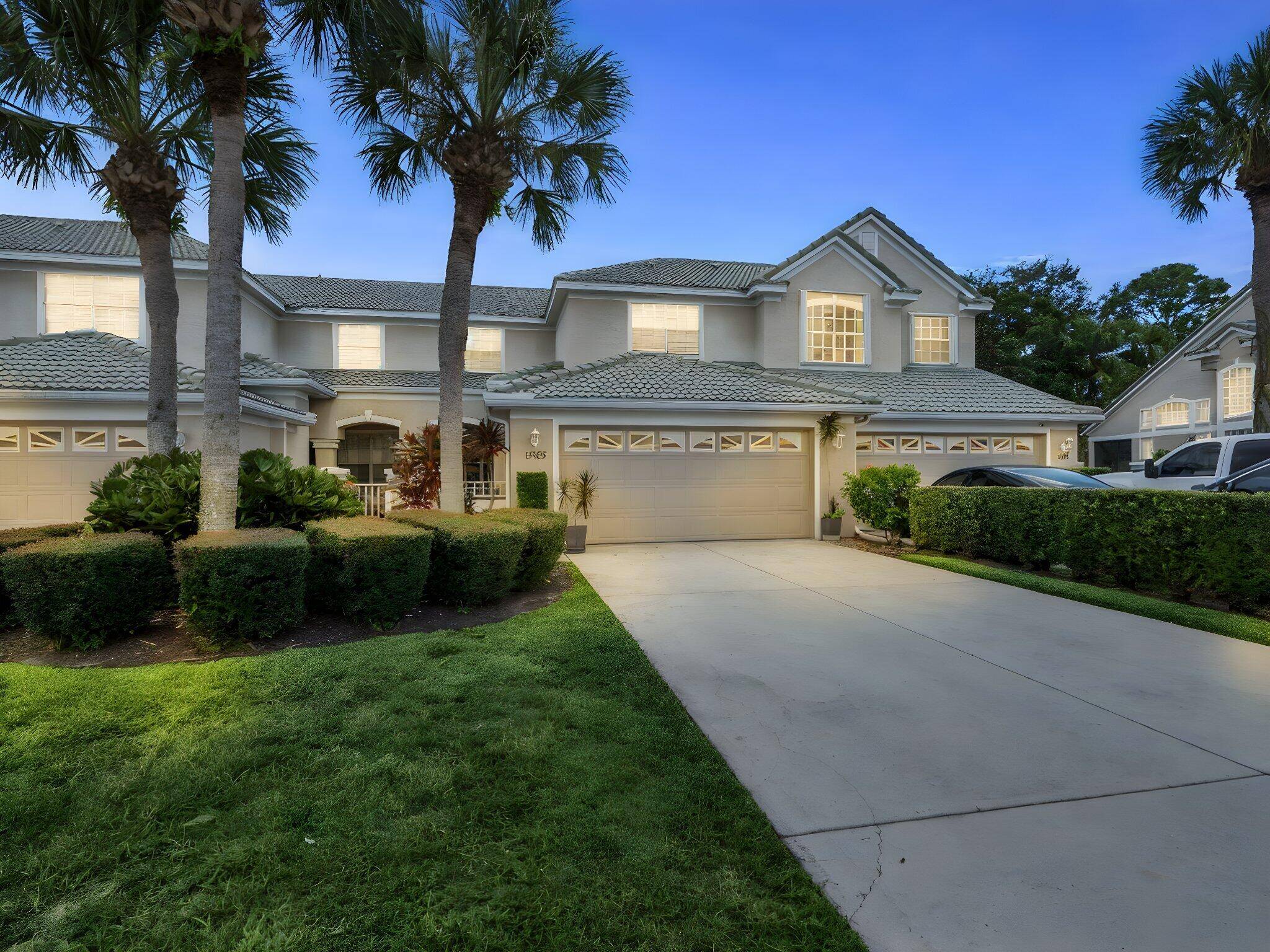 TURNKEY Townhome in the beautiful Lake Charles at St.