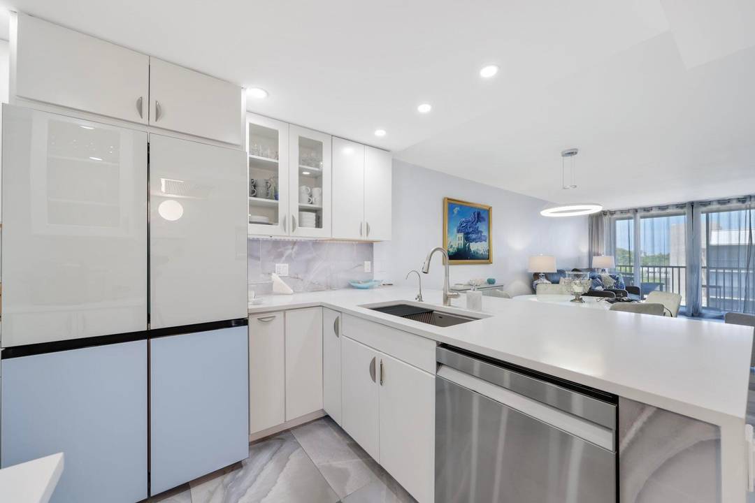 You have found the perfect completely turnkey seasonal stay.