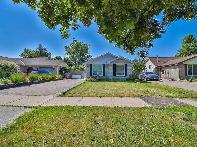 Welcome to this beautifully upgraded 3 bedroom, 1 bathroom, extra long 3 parking dryway, detached backsplit in the family friendly Pioneer Park neighborhood.