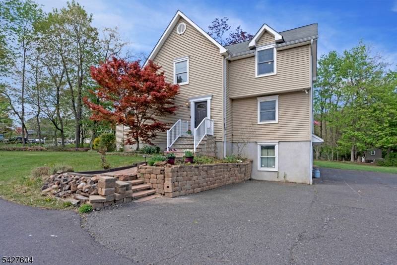 Tucked away on a quiet private lane shared by just a handful of homes, 1939 Fieldstone Drive is the rare find buyers have been waiting for a fully renovated four ...