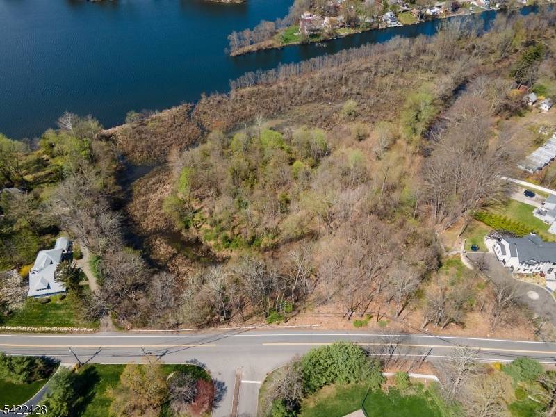 Large Lot 4. 20 Acres. Wayne Water Front Property Overlooking Pompton Lakes Located Close To The Oakland Wayne Border.