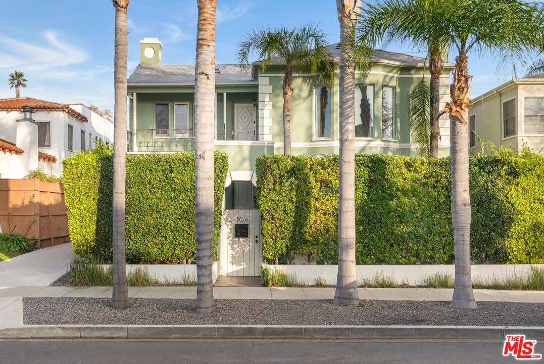 104  N Harper Ave 6BR Beverly Grove La