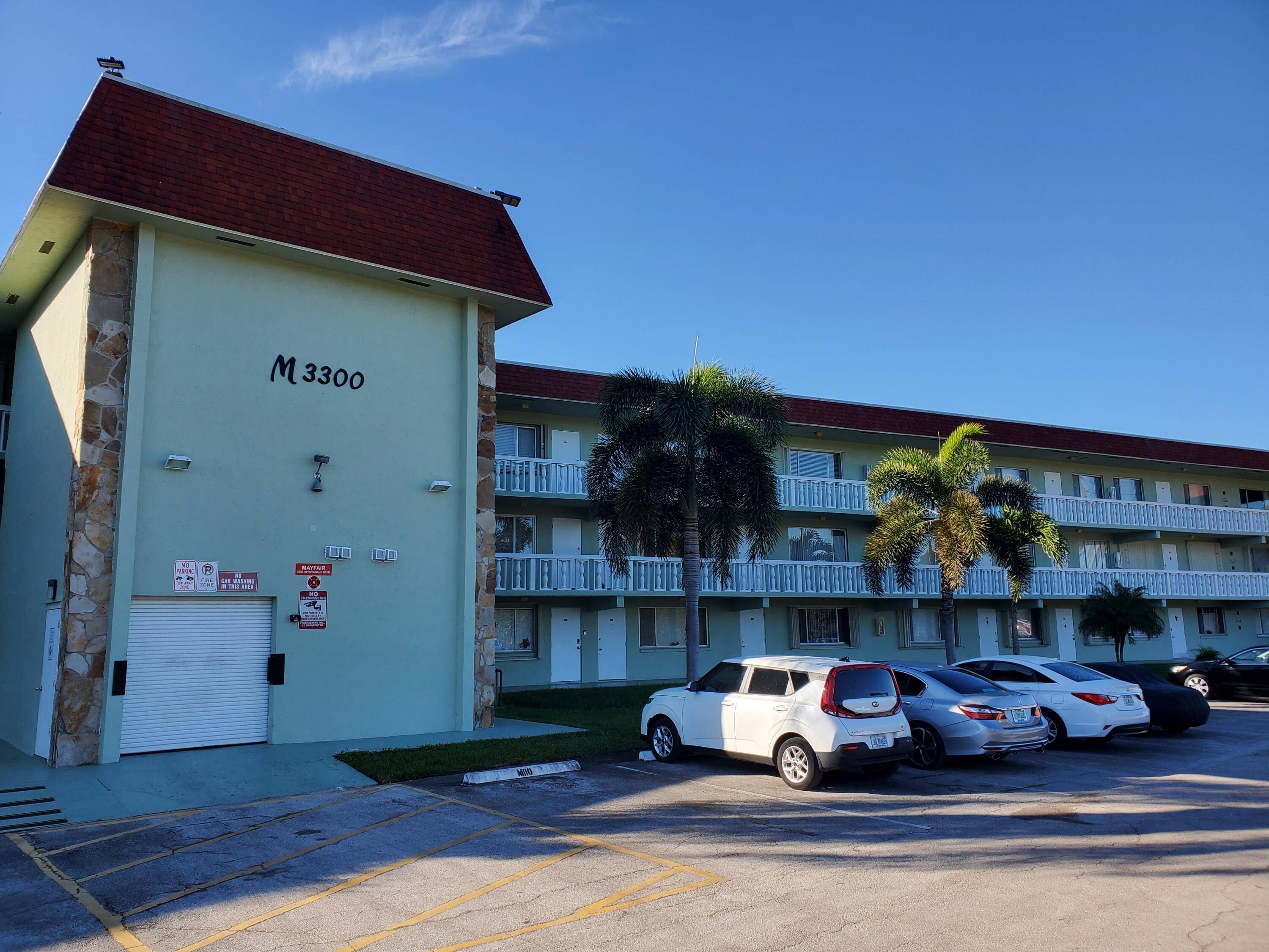 Enjoy your own 2 Bedroom 2 Bath 3rd floor unit with Tile floors throughout.