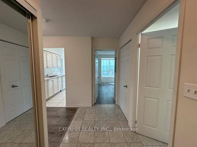 Approx. 1058 Sf As Per Builder 2 Bedroom 2 Bathroom W South West views.
