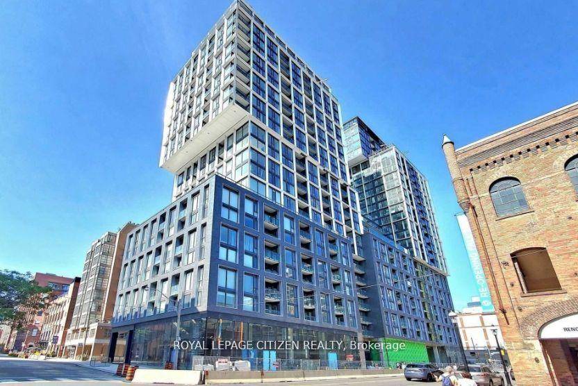 Experience the epitome of urban luxury in the heart of downtown Toronto with this stunning 3 bedroom, 2 bathroom condominium, offering 1, 134 square feet of elegant living space.