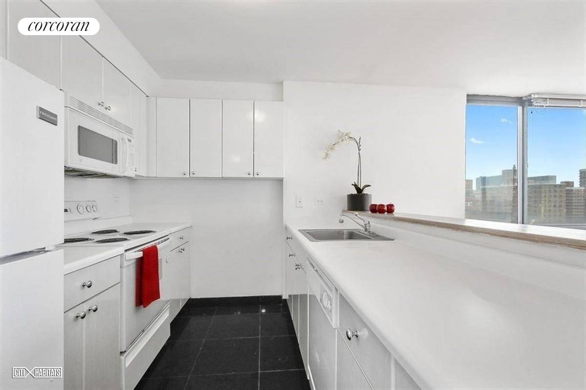 VERY SUNNY LARGE SOUTH EAST CORNER 2 2 BEDROOM in the ideal location as 344 Third Avenue is situated in the Gramercy area, in very close proximity to Madison Square ...