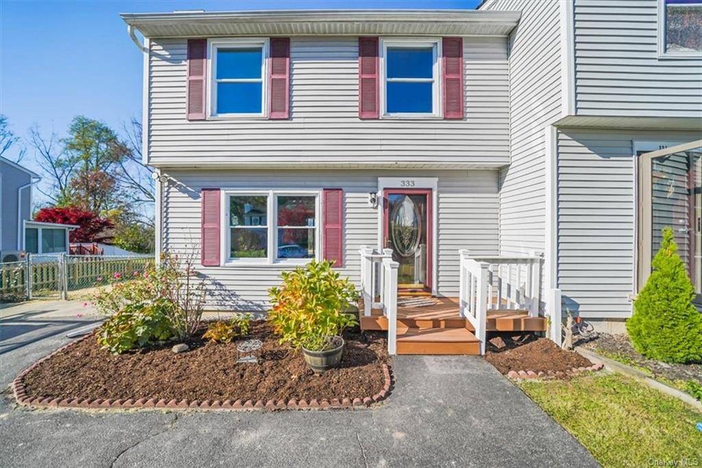 This beautifully renovated 3 Bedroom 1.