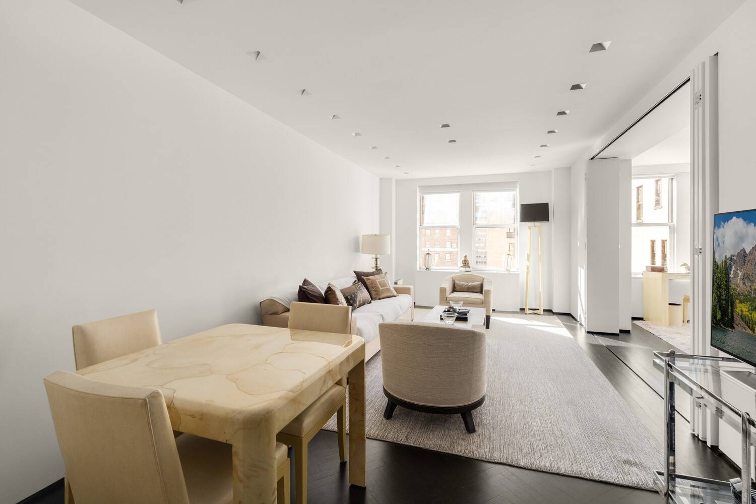 Park Avenue Sophistication with Hotel Style Services at 525, 000.